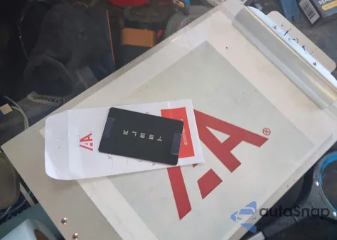 2023 Tesla Model Y Awd/Long Range Dual Motor All-Wheel Drive z USA, uszkodzony, nr VIN 7SAYGDEE4PF799452